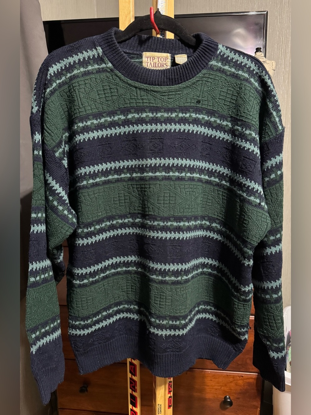 Vintage Tip Top Tailors Made in Canada Green Navy Knit Pattern Sweater Large